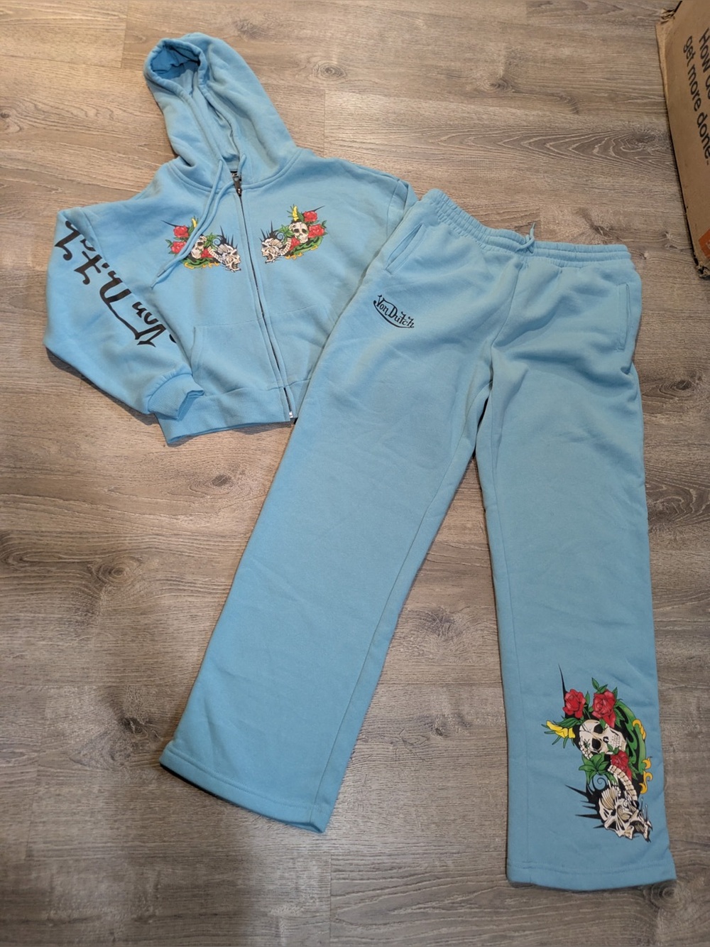 Von Dutch Y2K Graphic Hoodie & Sweatpants Set Blue – Hoodie M, Pants L